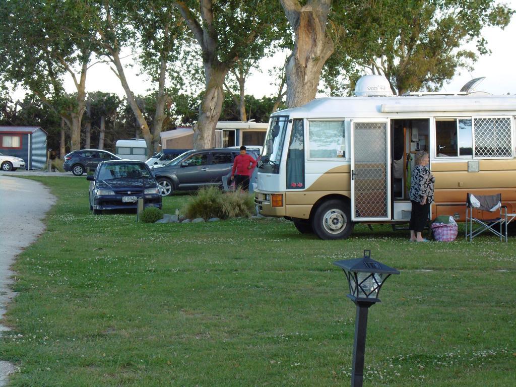 Glenavys Waitaki River Motor Camp 외부 사진